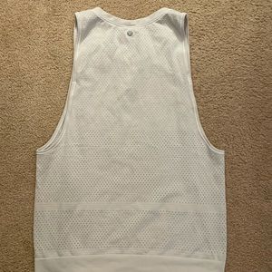 Lululemon workout top